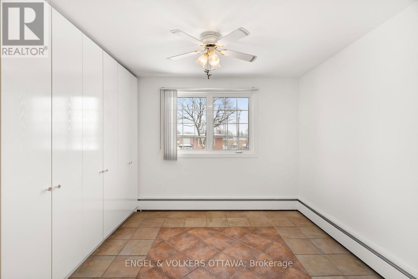 263 MICHEL CIRCLE Image 8