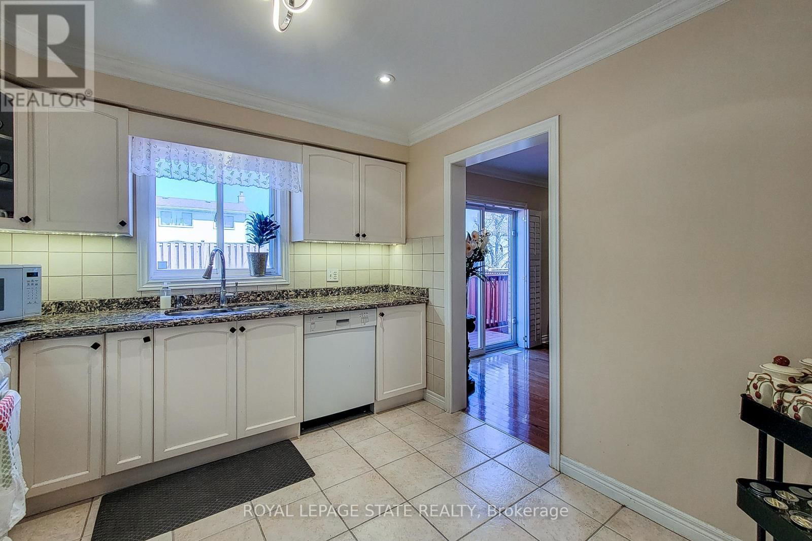 42 PEACHWOOD CRESCENT Image 16