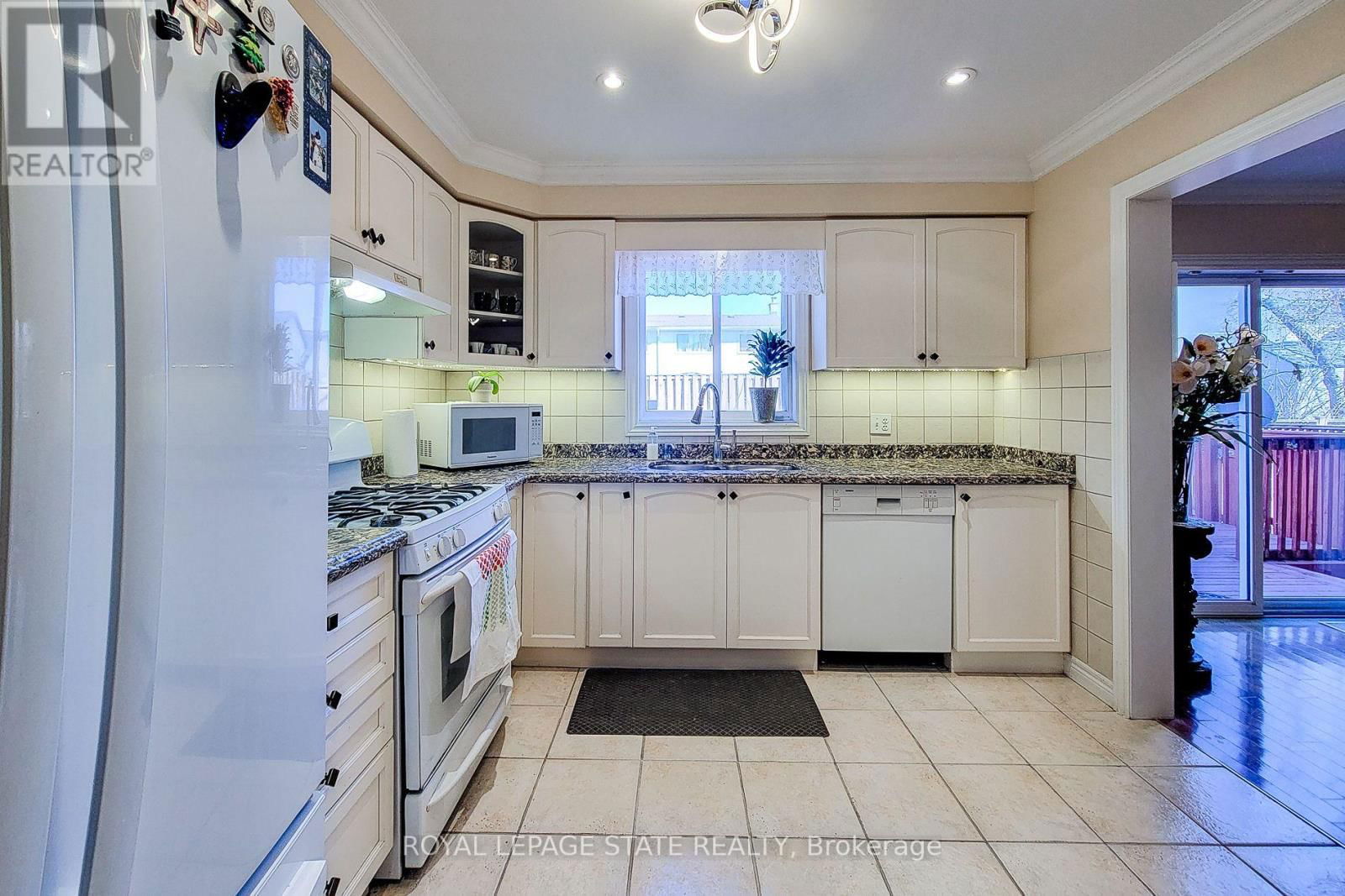 42 PEACHWOOD CRESCENT Image 18