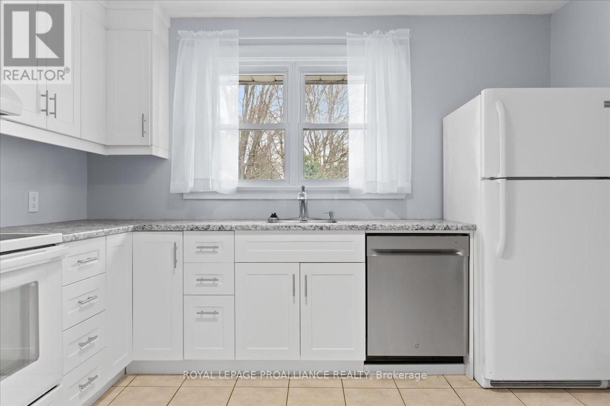 146 MACDONALD AVENUE Image 10