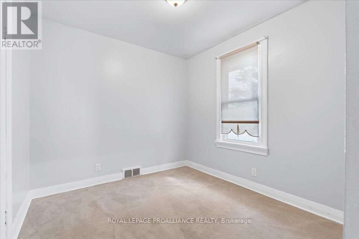 146 MACDONALD AVENUE Image 11