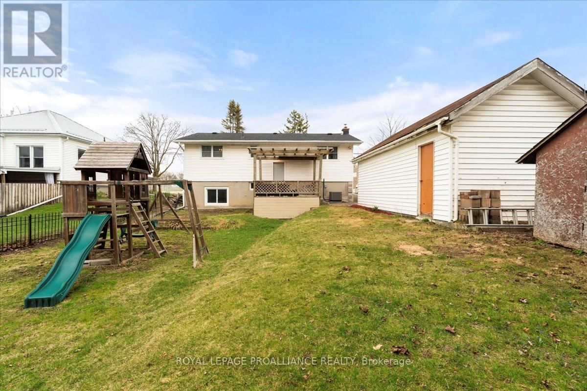 146 MACDONALD AVENUE Image 27