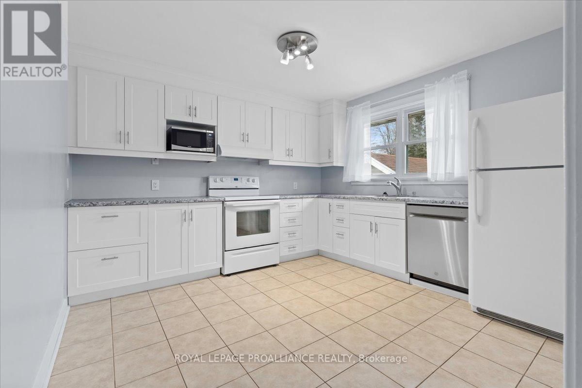 146 MACDONALD AVENUE Image 7