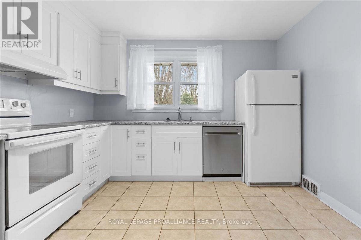 146 MACDONALD AVENUE Image 8