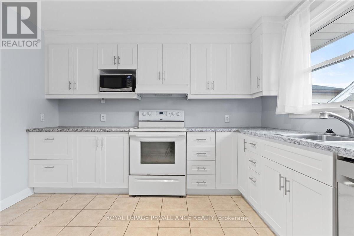 146 MACDONALD AVENUE Image 9