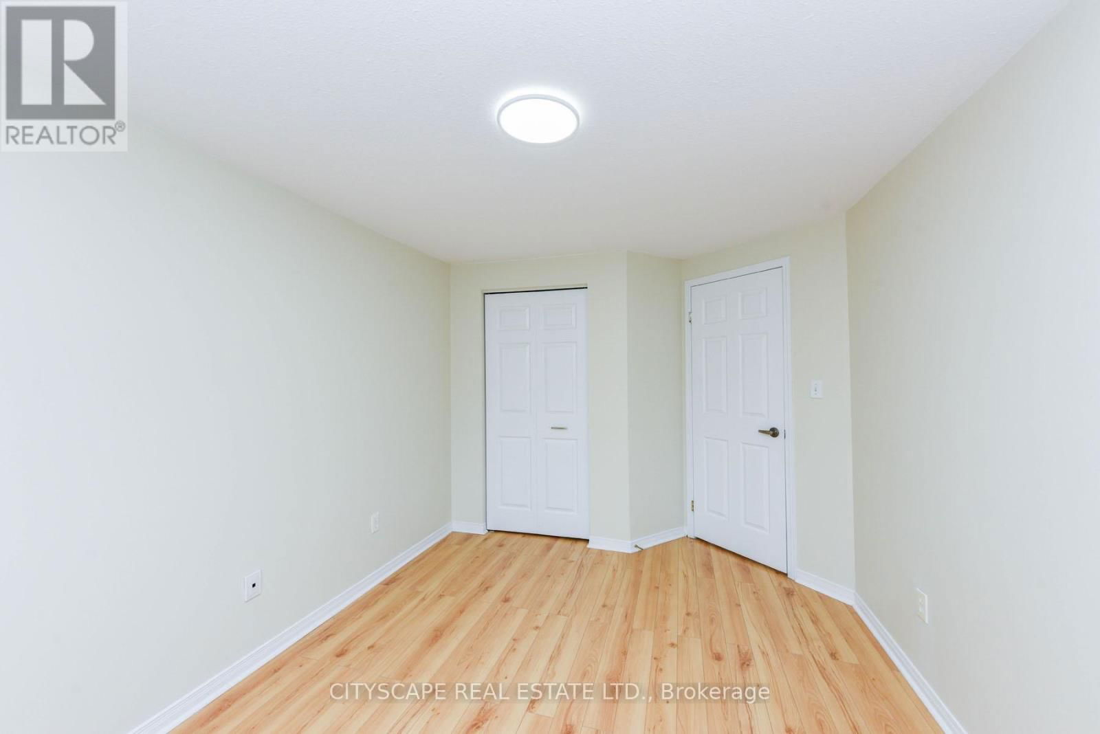35 - 31 SCHRODER CRESCENT Image 20