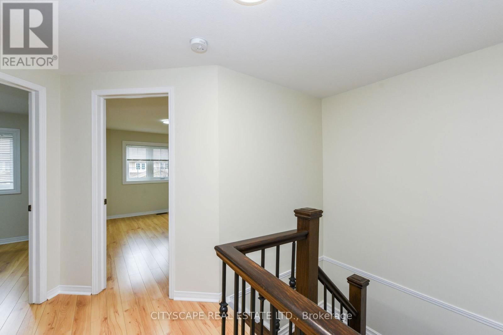 35 - 31 SCHRODER CRESCENT Image 21
