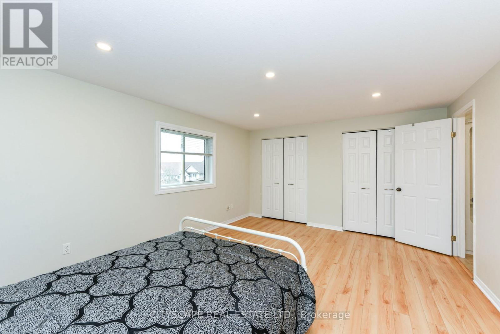 35 - 31 SCHRODER CRESCENT Image 25