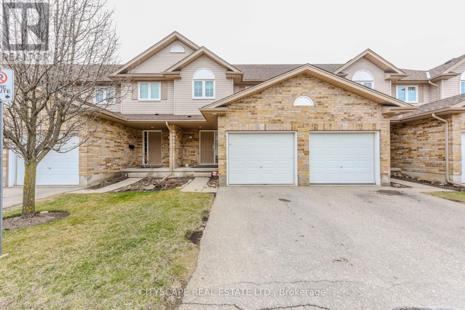 35 - 31 SCHRODER CRESCENT Image 3
