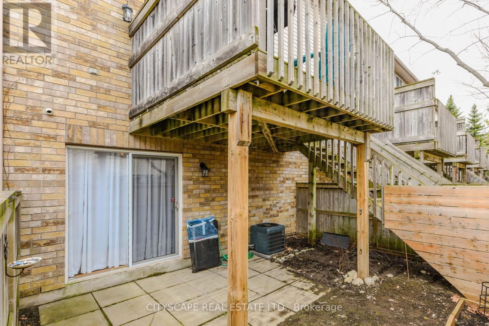 35 - 31 SCHRODER CRESCENT Image 37