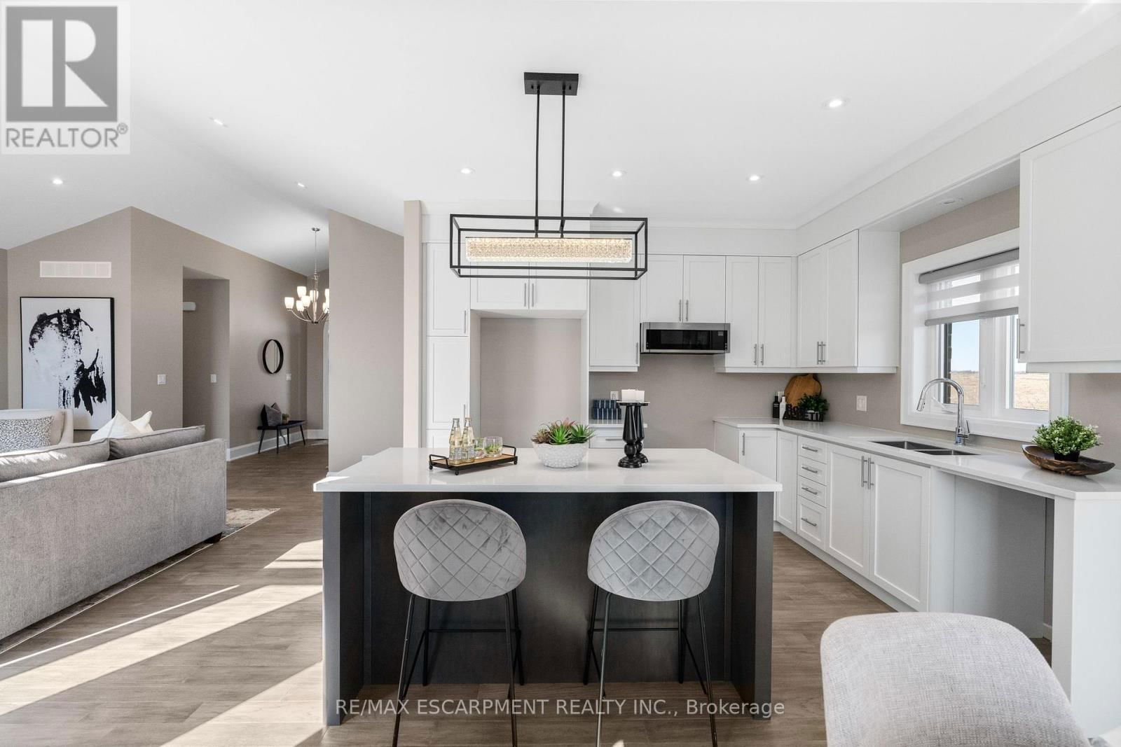 580 PATTERSON ROAD Image 27