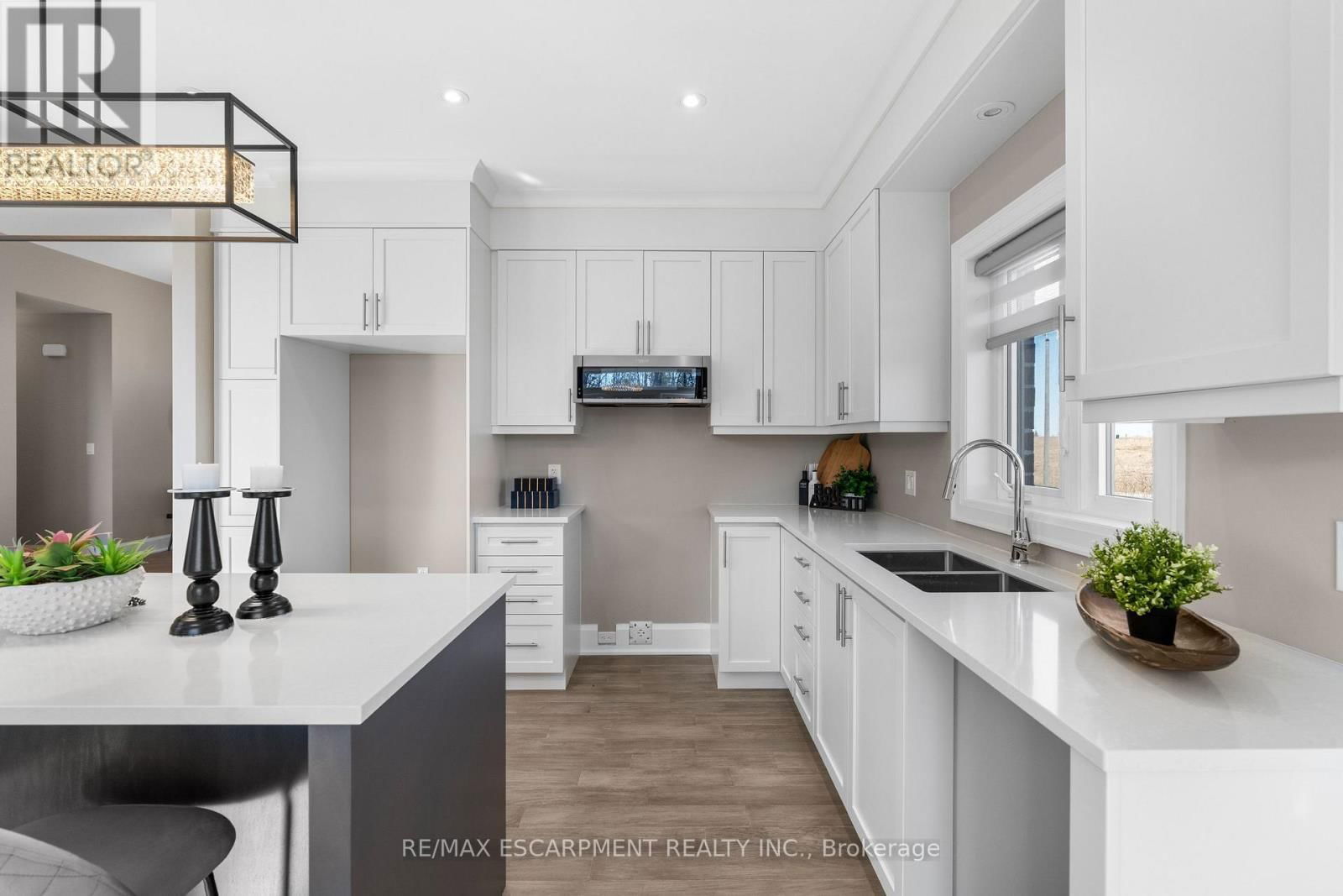 580 PATTERSON ROAD Image 28