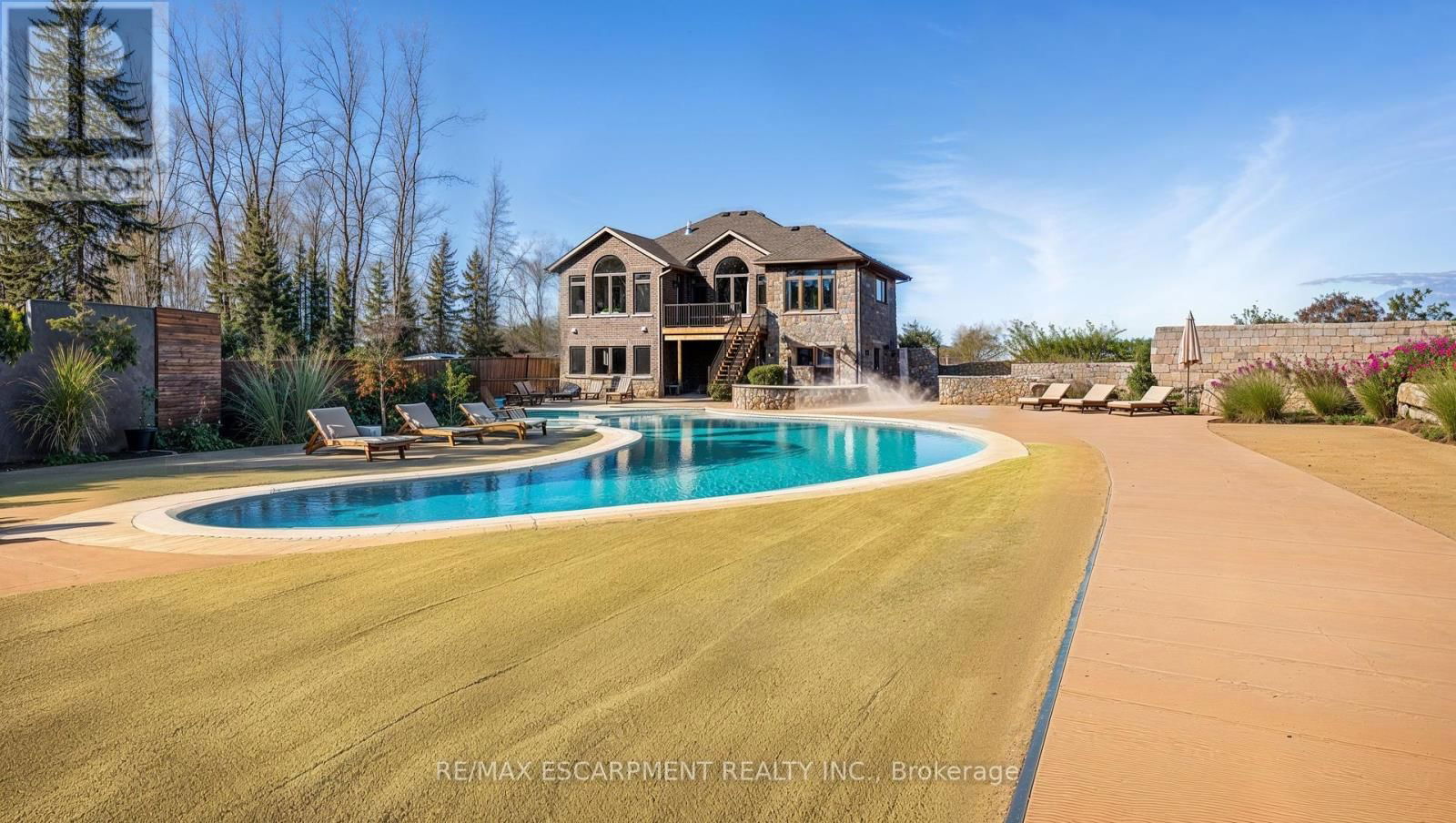 580 PATTERSON ROAD Image 44