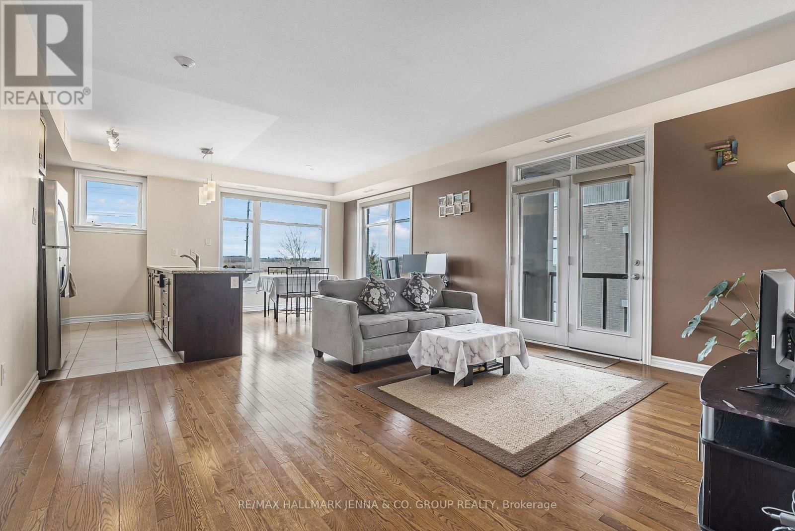201 - 140 GUELPH PRIVATE Image 10