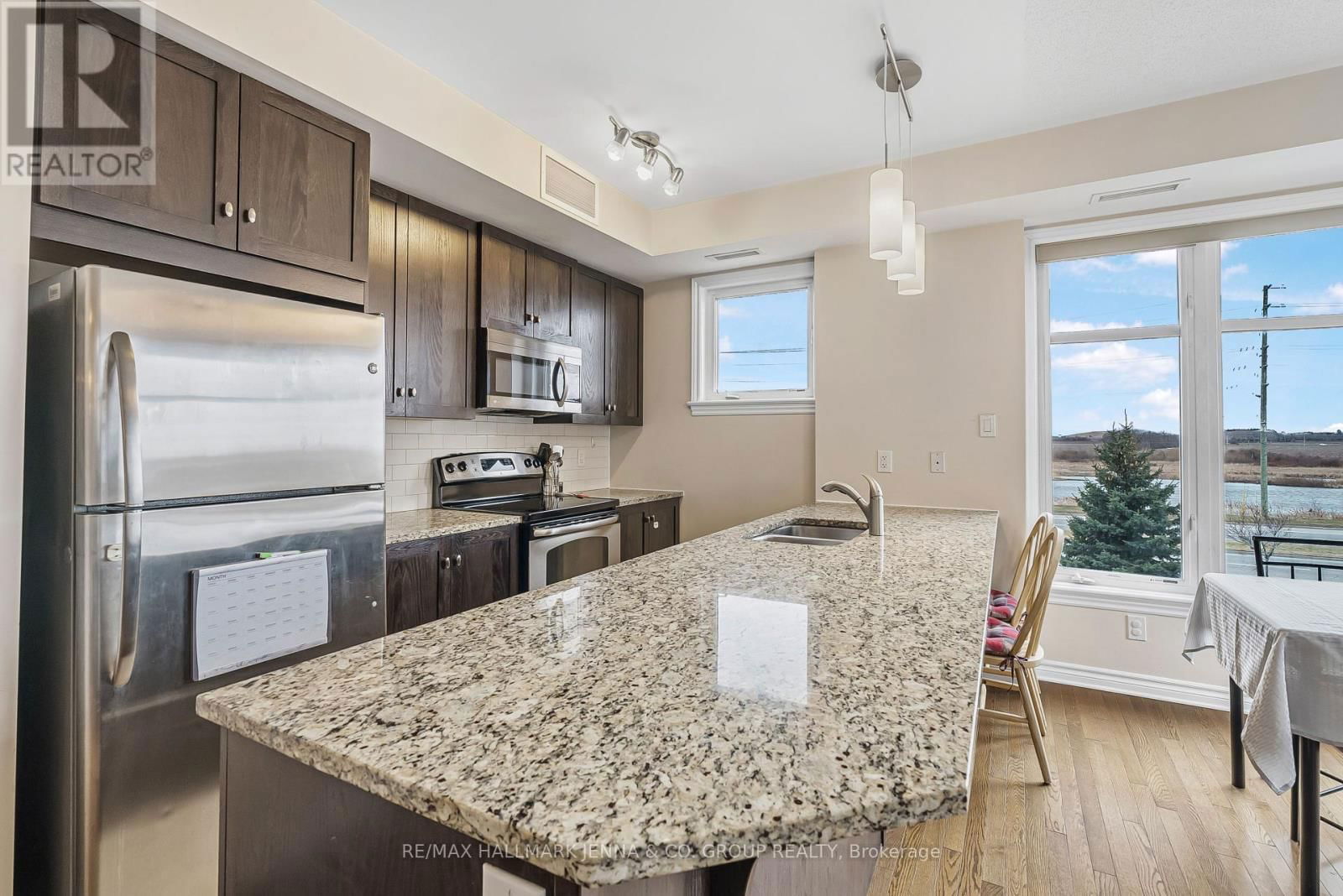 201 - 140 GUELPH PRIVATE Image 15