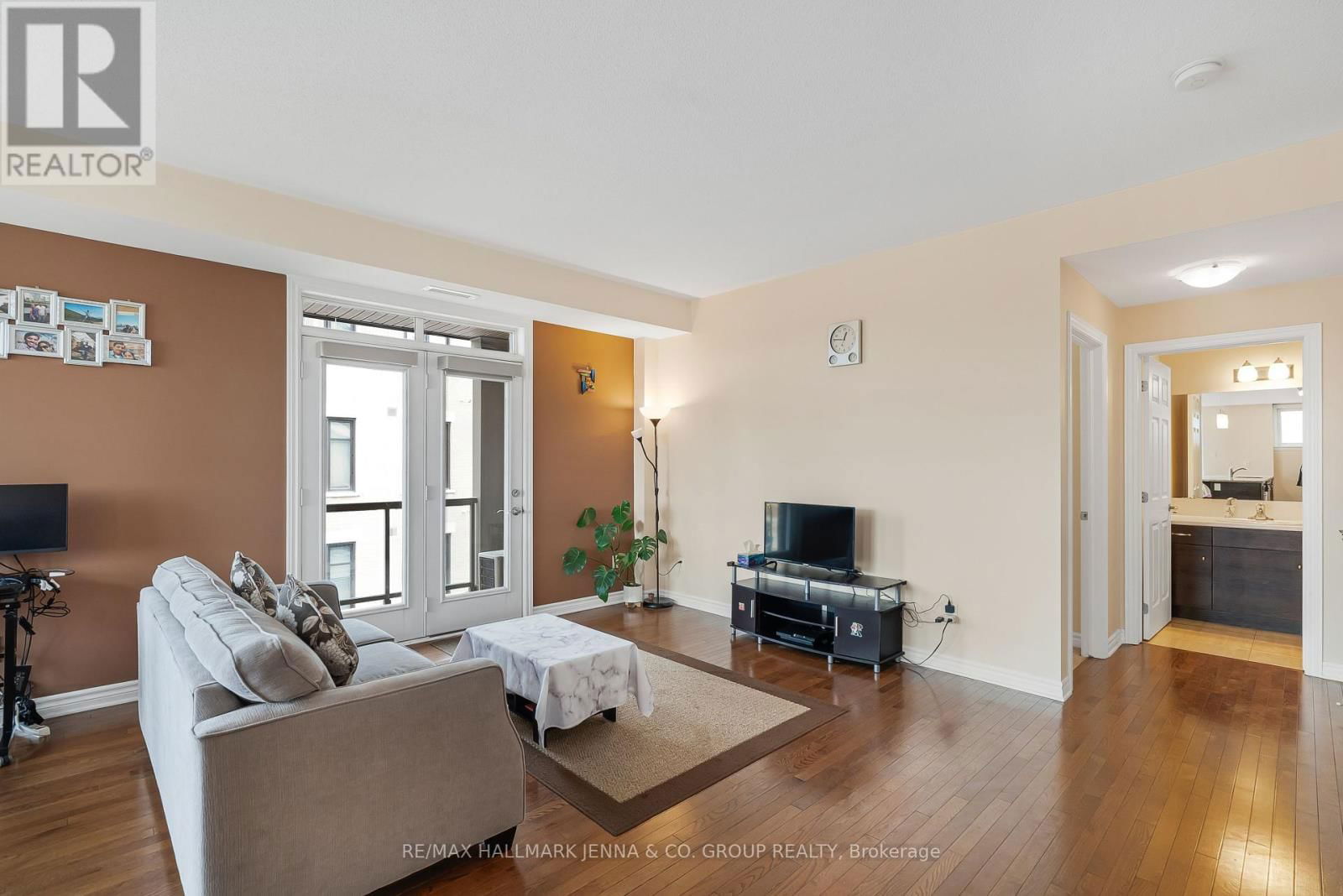 201 - 140 GUELPH PRIVATE Image 20