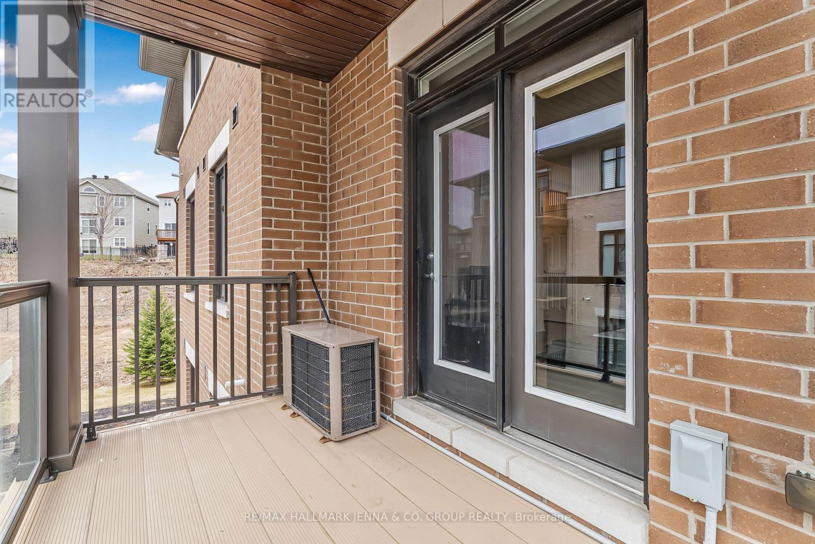 201 - 140 GUELPH PRIVATE Image 22