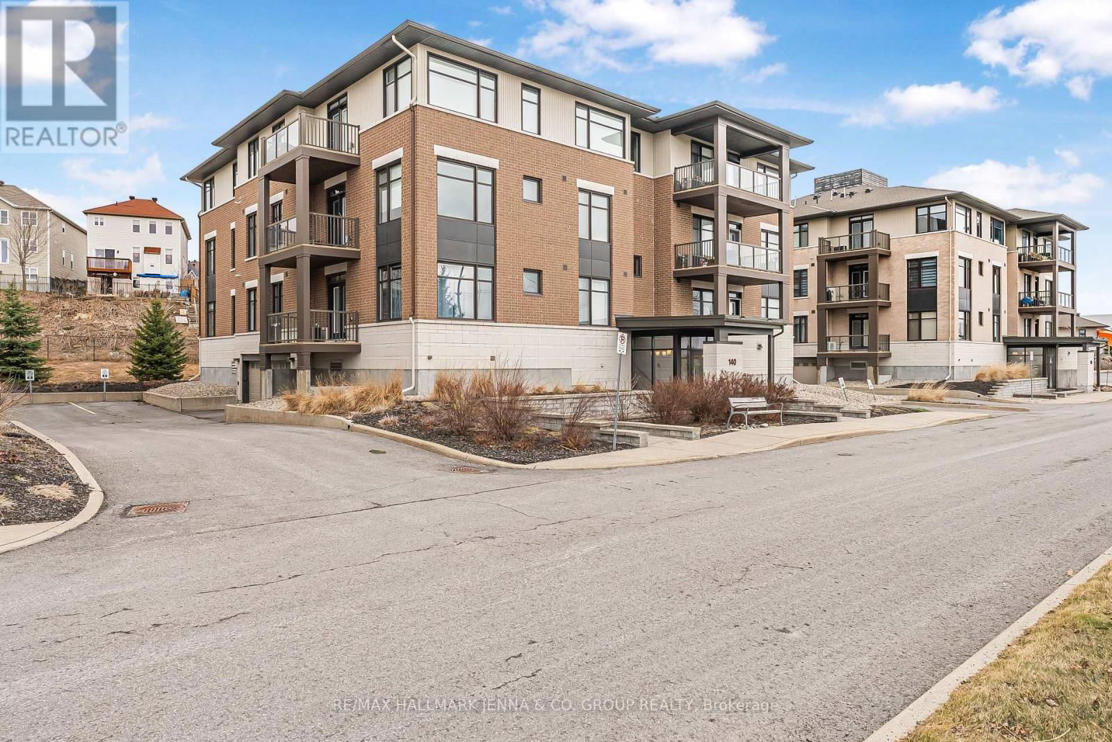 201 - 140 GUELPH PRIVATE Image 30