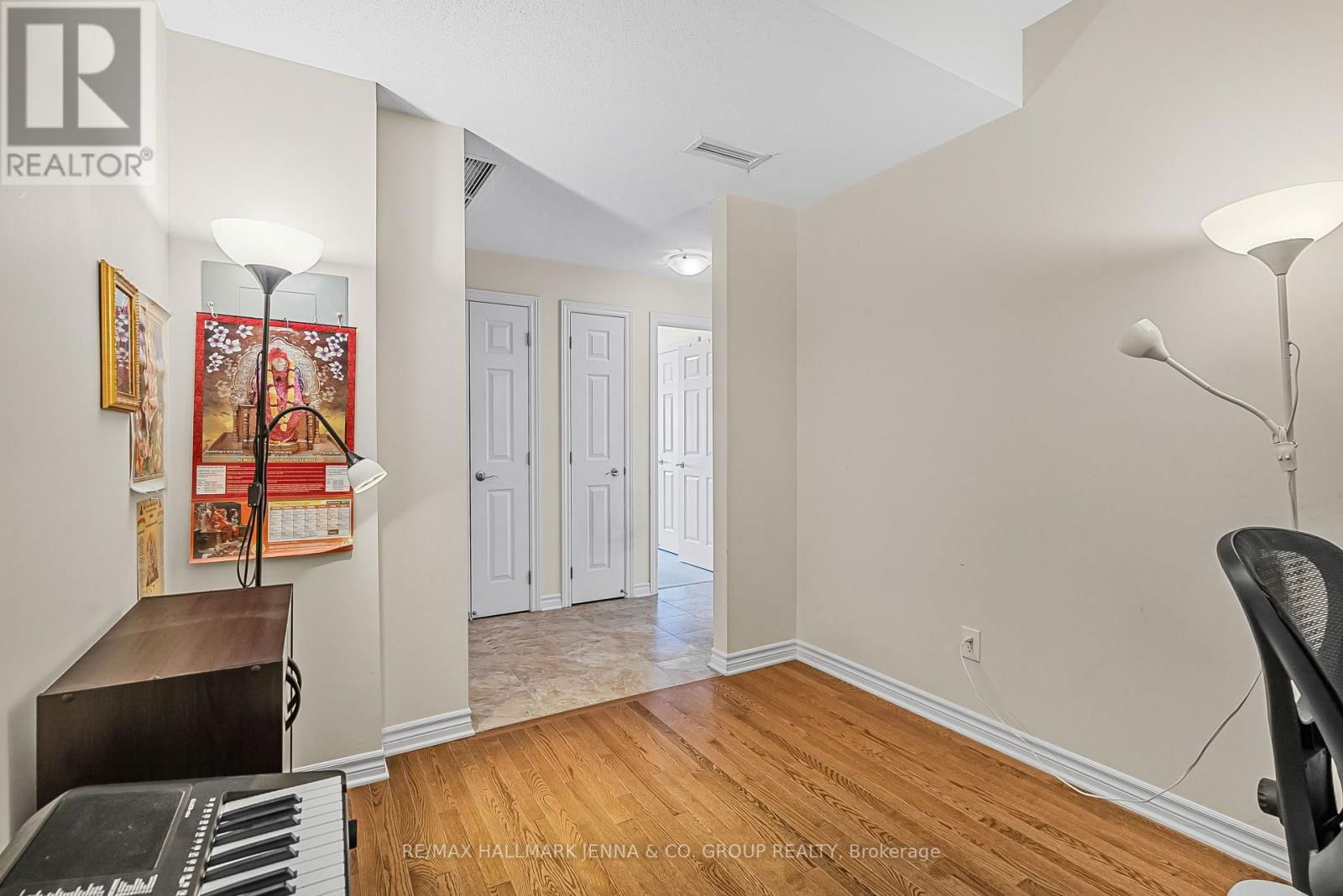 201 - 140 GUELPH PRIVATE Image 9
