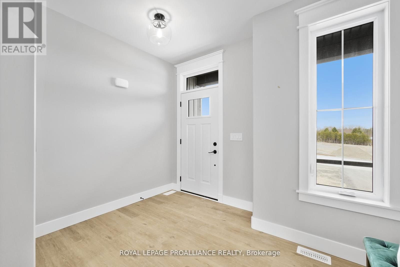 3 HOLLINGSWORTH STREET Image 10