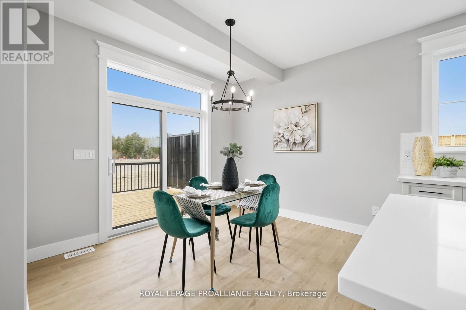 3 HOLLINGSWORTH STREET Image 12
