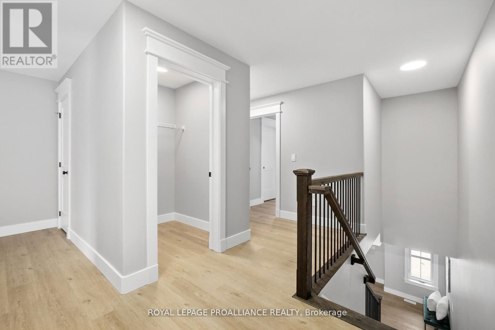 3 HOLLINGSWORTH STREET Image 17