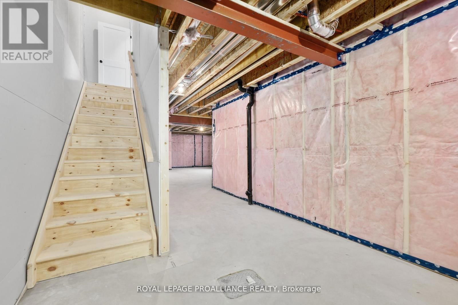 3 HOLLINGSWORTH STREET Image 25
