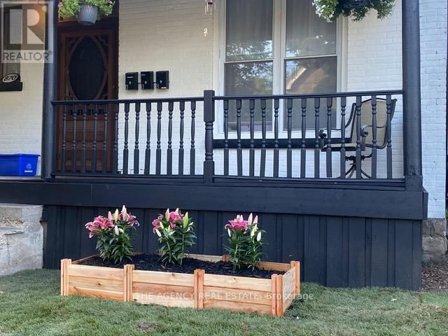 870 QUEENS AVENUE Image 31