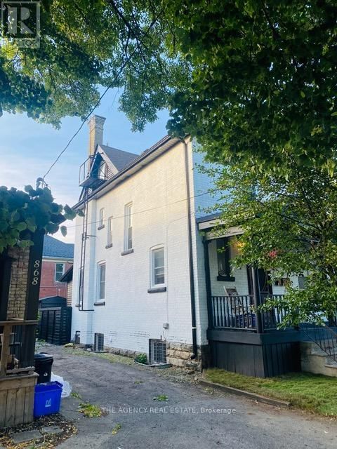 870 QUEENS AVENUE Image 32