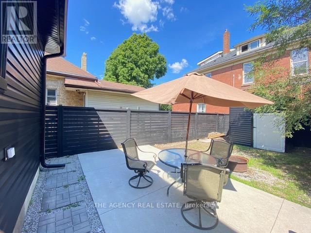 870 QUEENS AVENUE Image 34