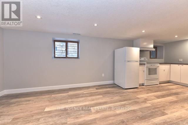 870 QUEENS AVENUE Image 4