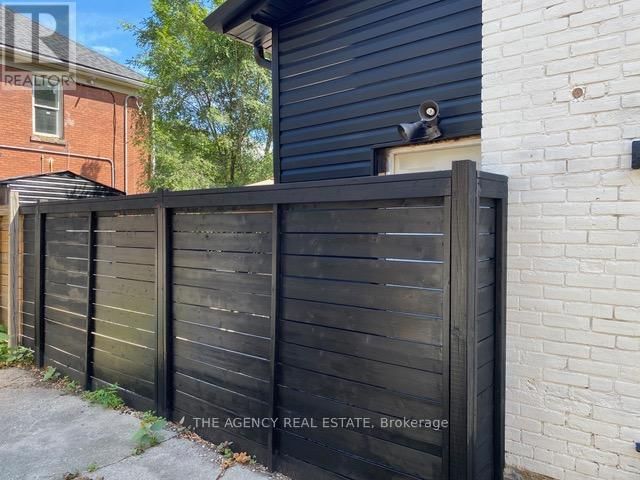 870 QUEENS AVENUE Image 40
