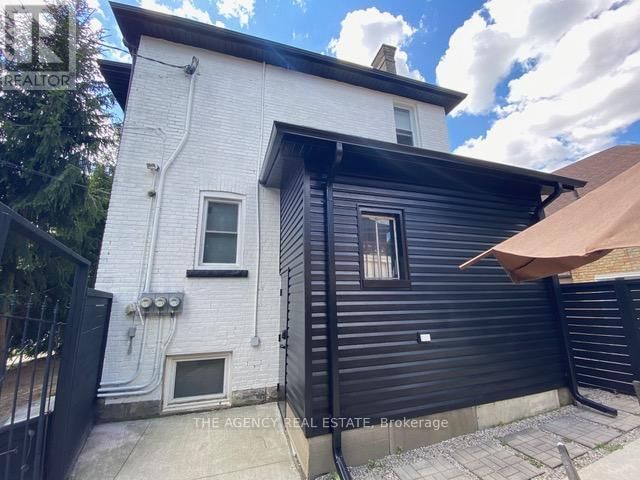 870 QUEENS AVENUE Image 45