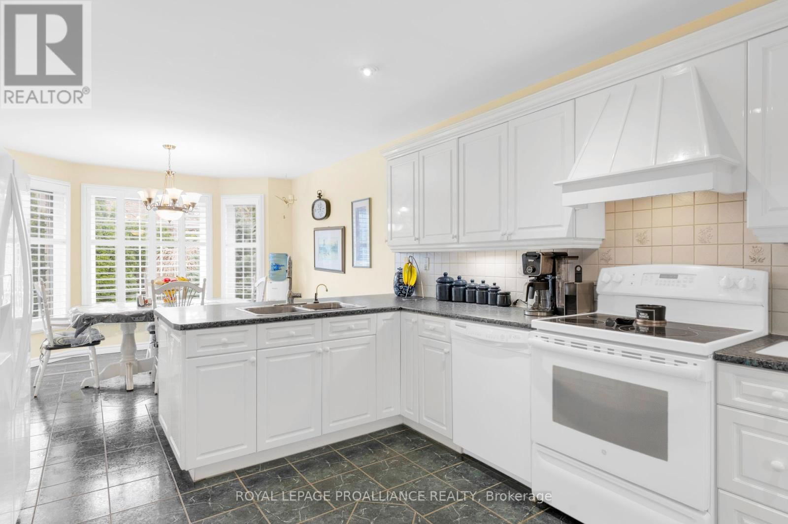 39 GROSVENOR DRIVE Image 15