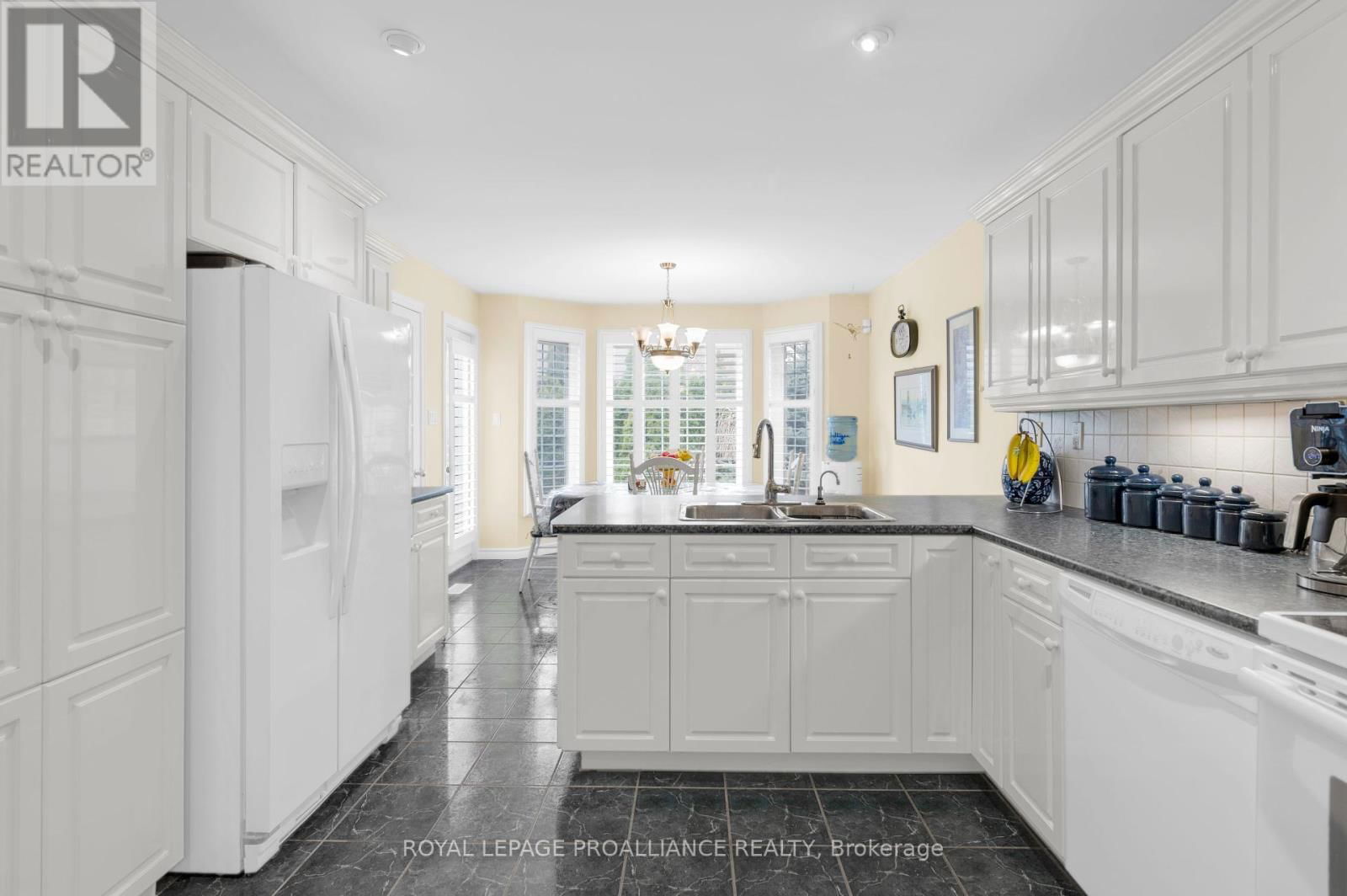 39 GROSVENOR DRIVE Image 16