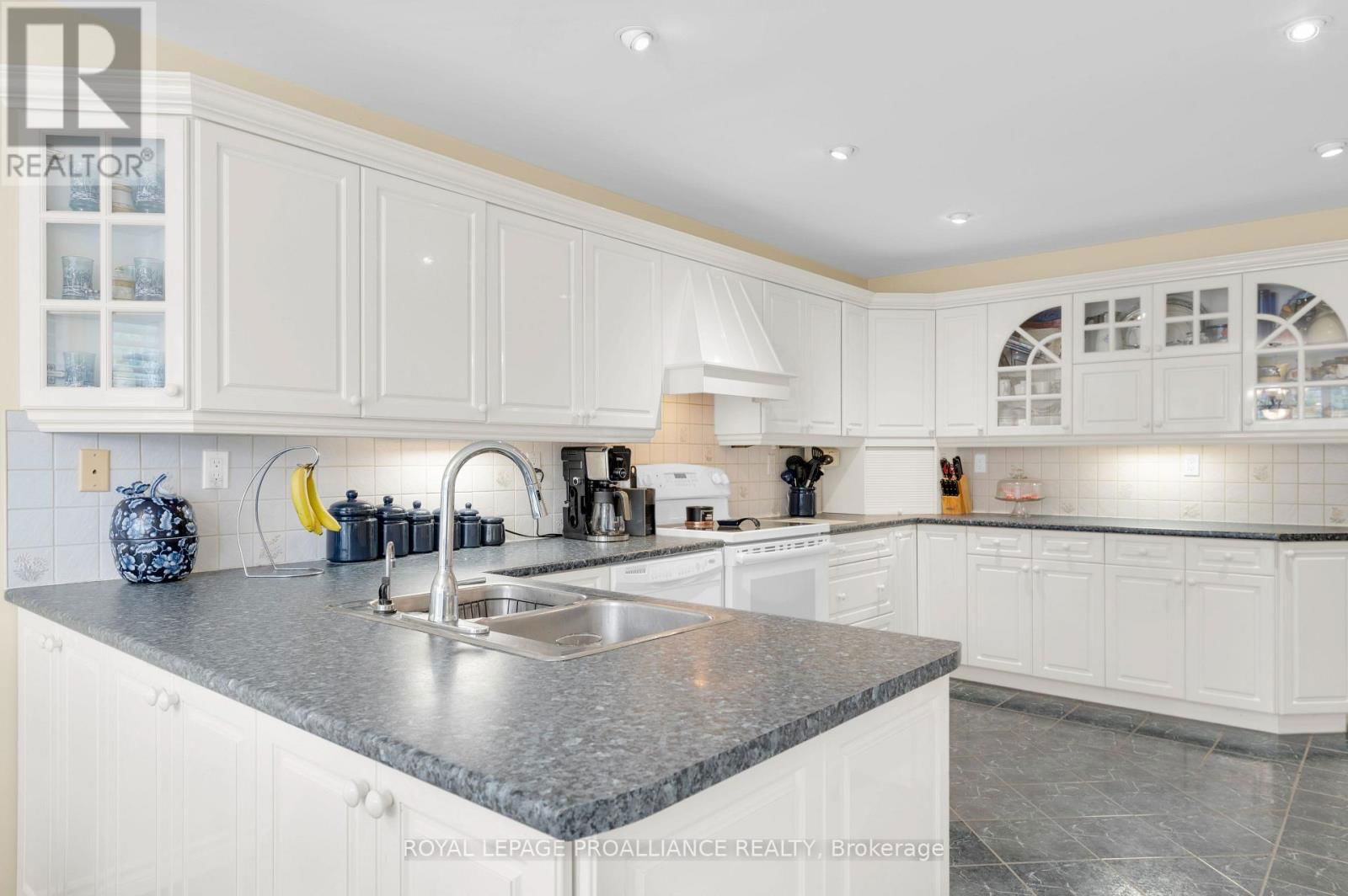 39 GROSVENOR DRIVE Image 18