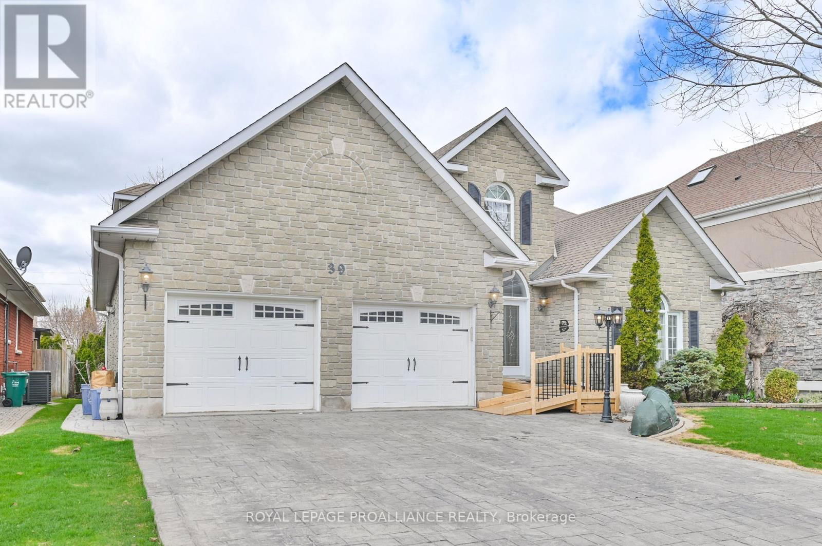 39 GROSVENOR DRIVE Image 2