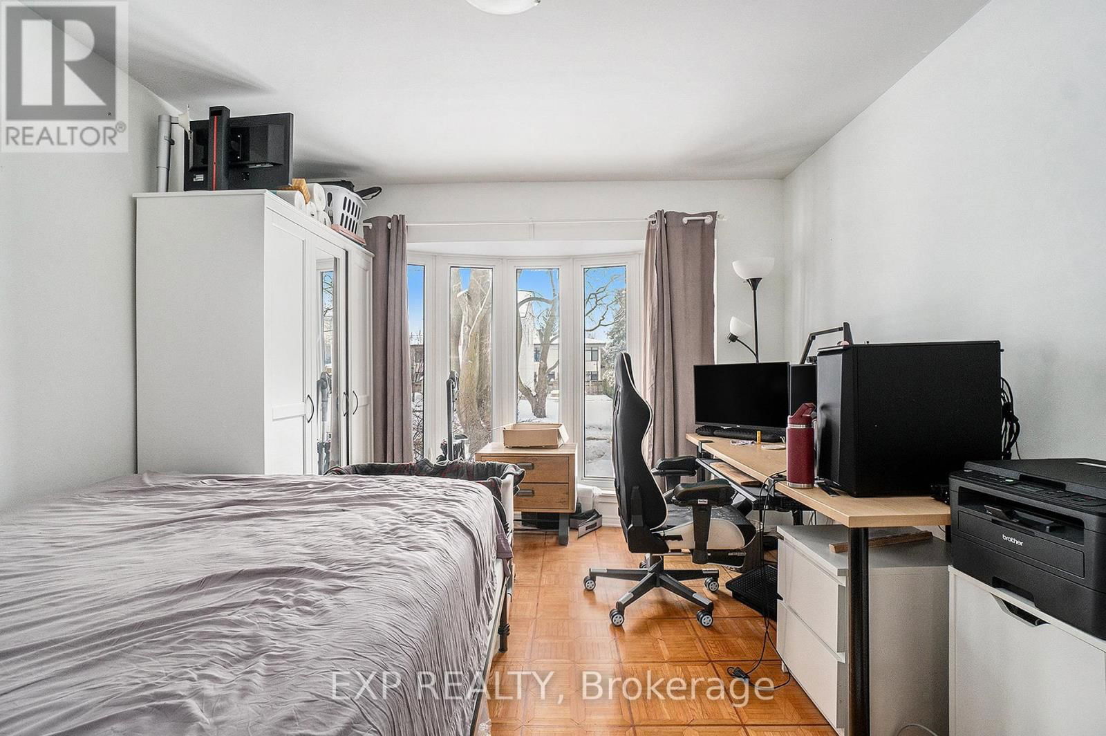217 DOVERCOURT AVENUE Image 17