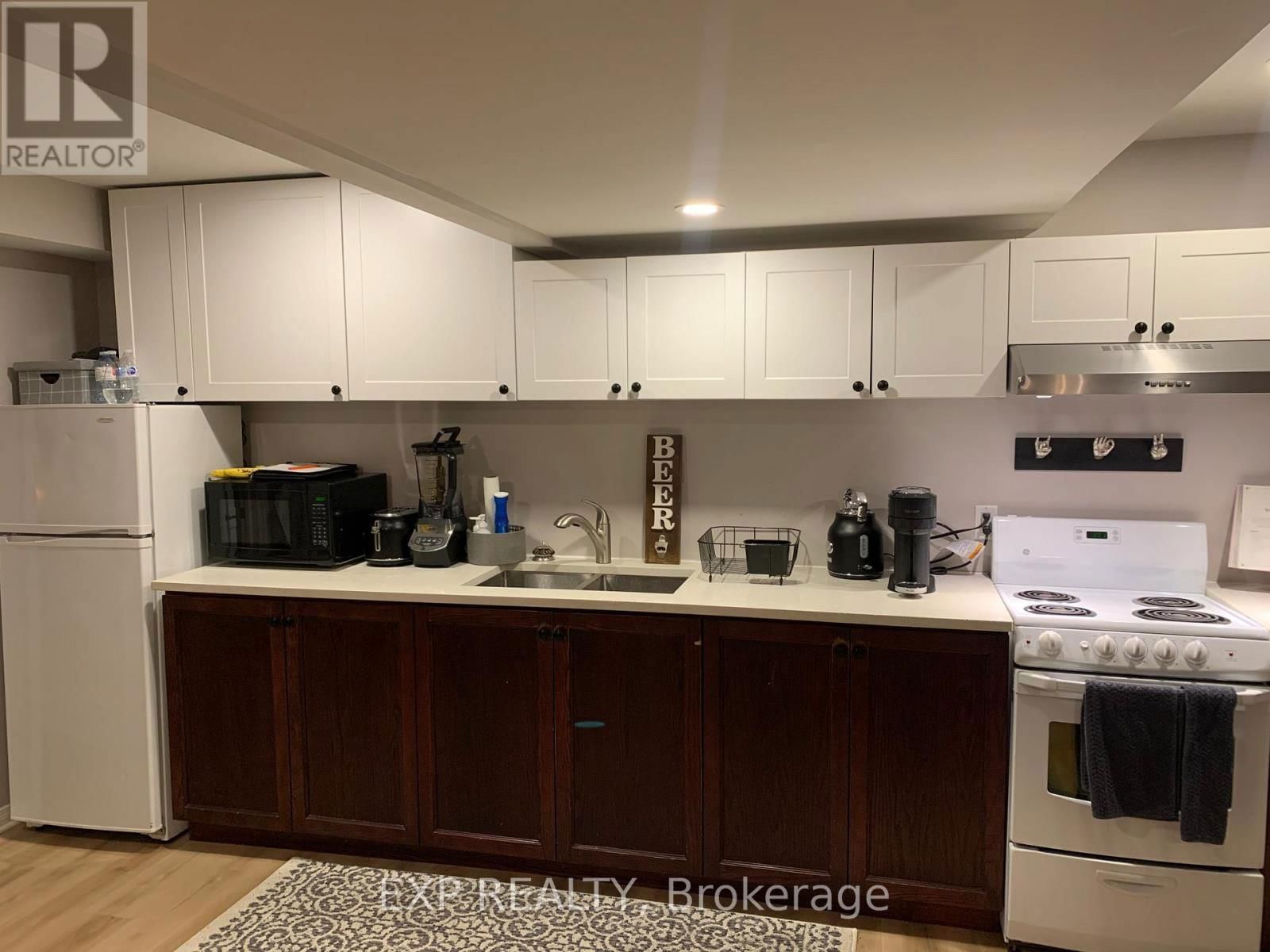 217 DOVERCOURT AVENUE Image 29