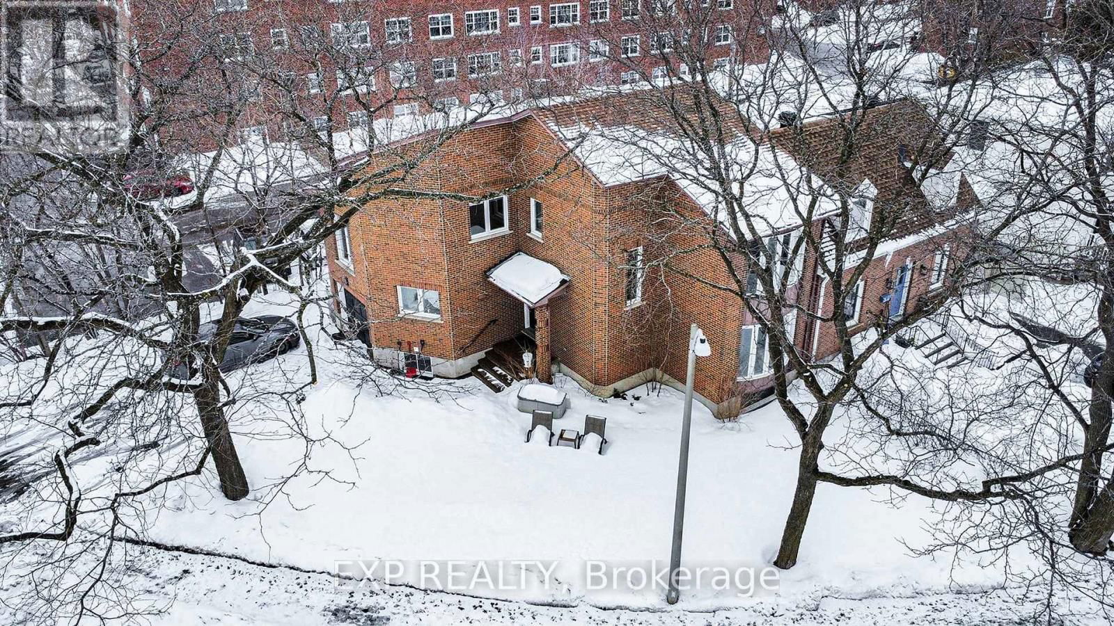 217 DOVERCOURT AVENUE Image 38