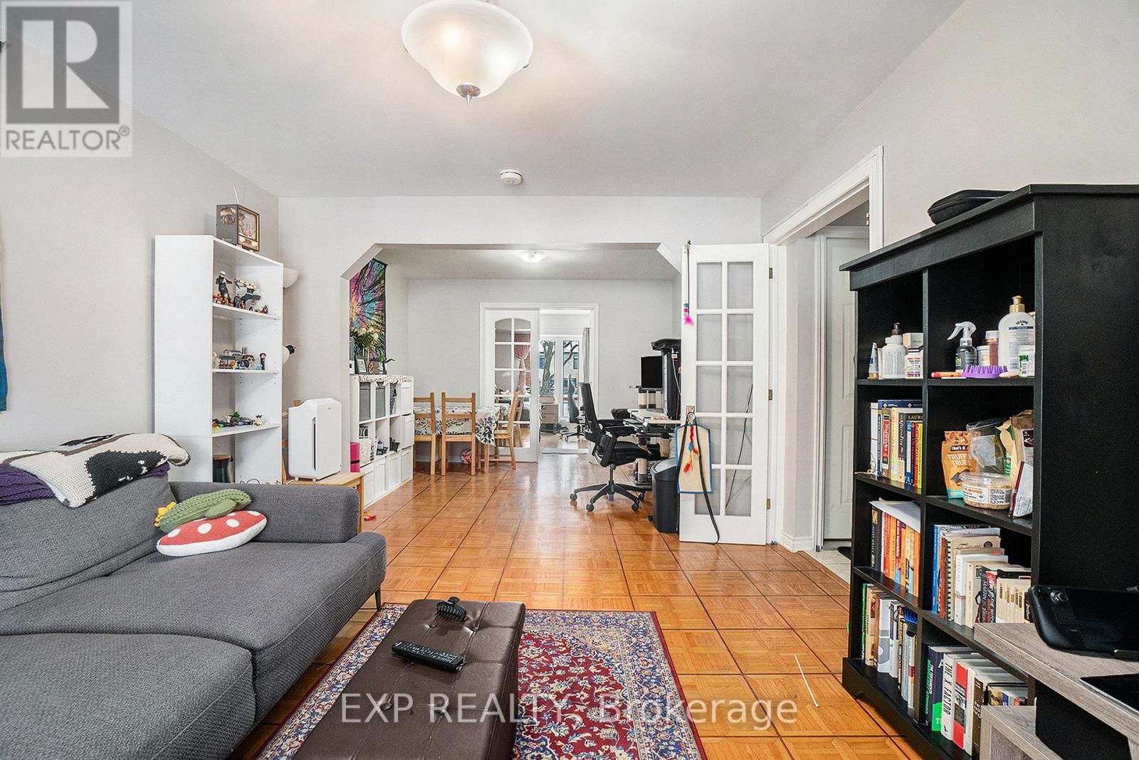 217 DOVERCOURT AVENUE Image 7