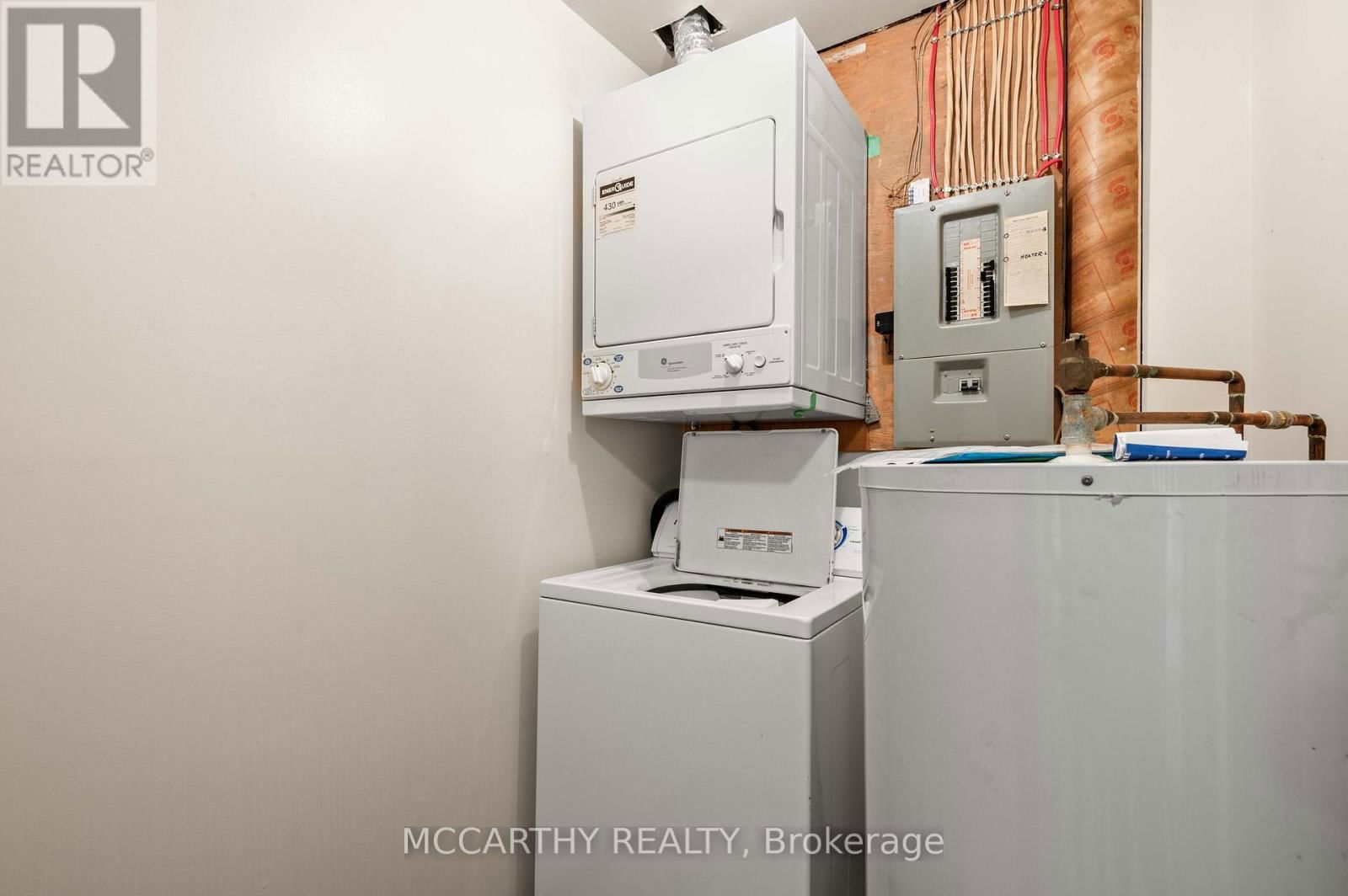 209 SARAH COURT Image 21