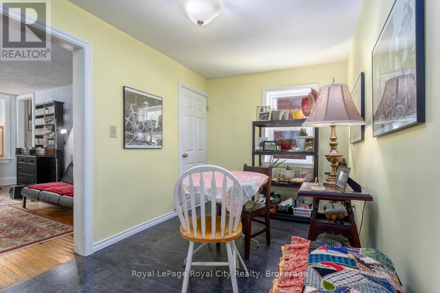 10 PEARL STREET Image 14