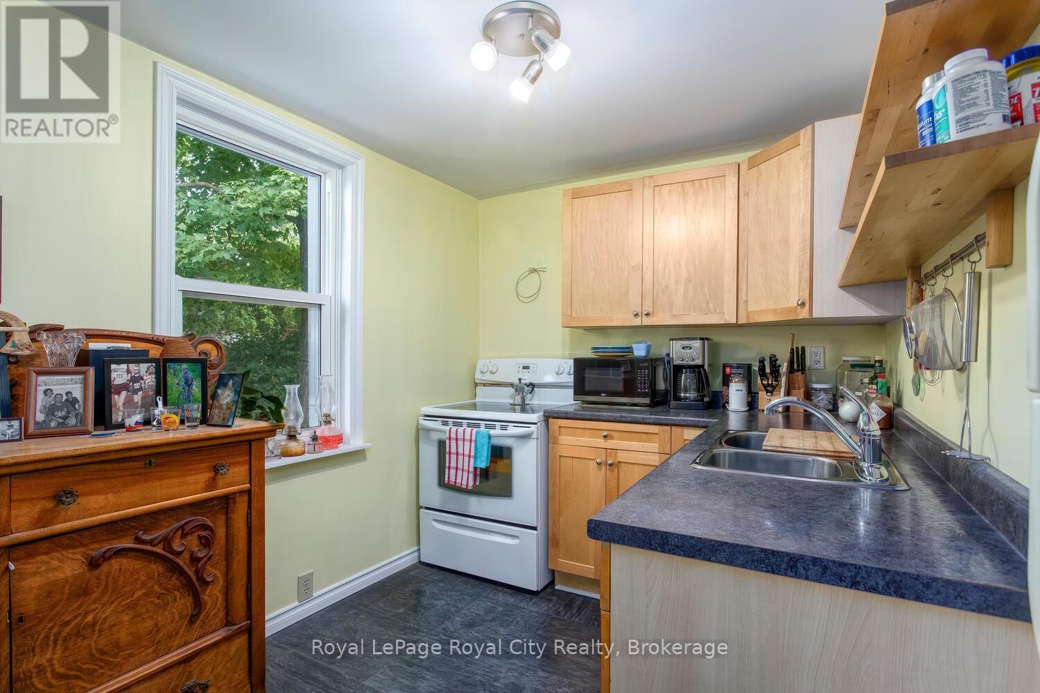 10 PEARL STREET Image 16