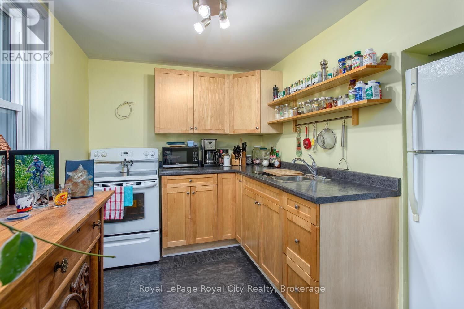 10 PEARL STREET Image 17