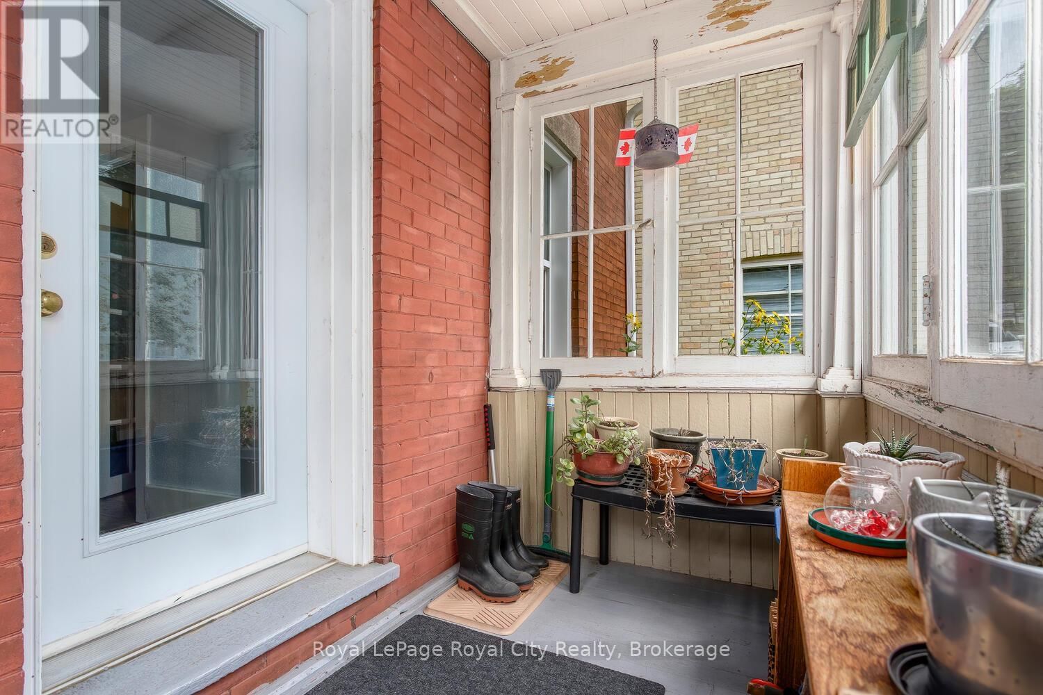 10 PEARL STREET Image 6