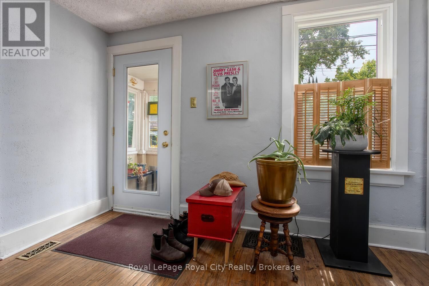 10 PEARL STREET Image 7