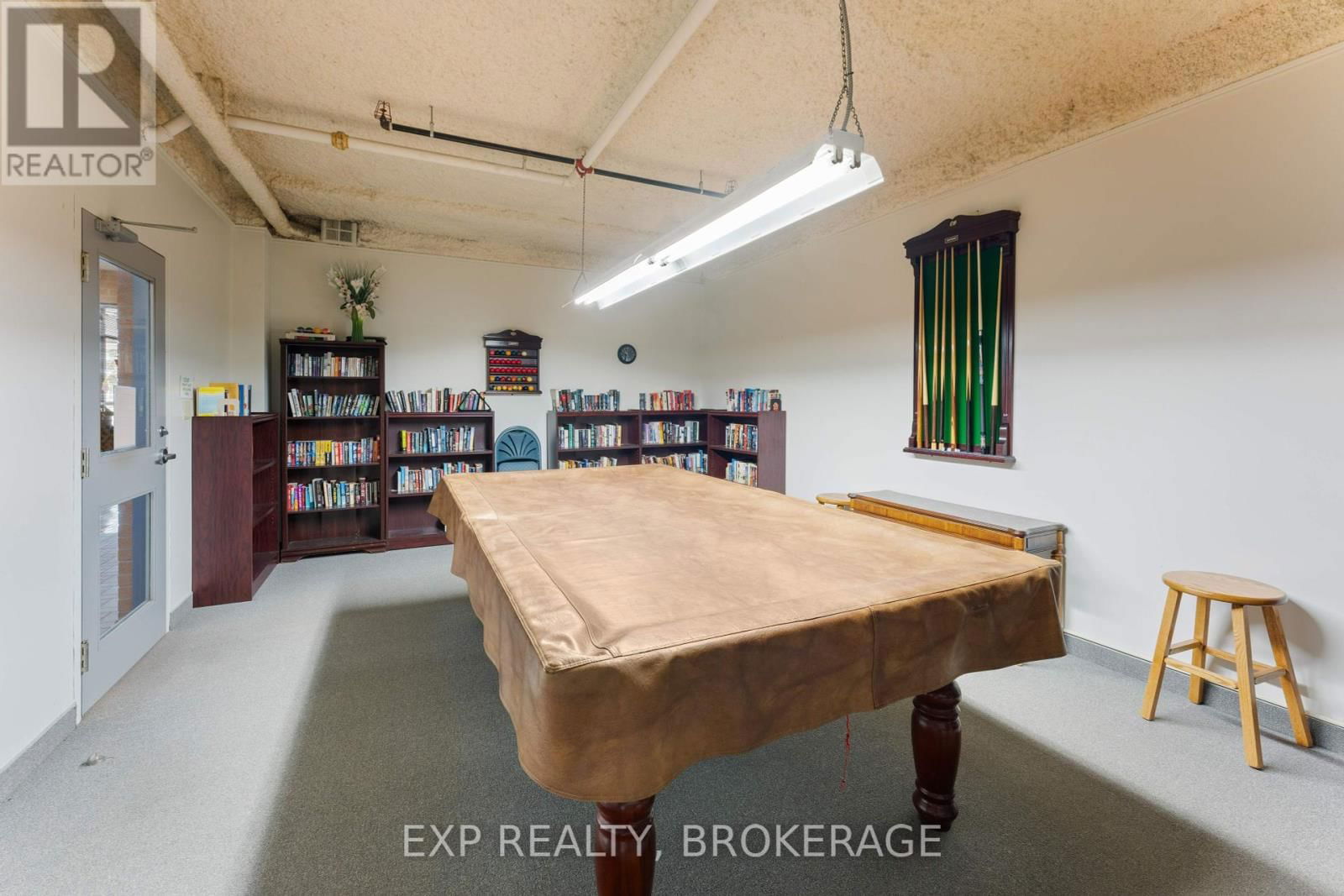 401 - 257 BATH ROAD Image 34