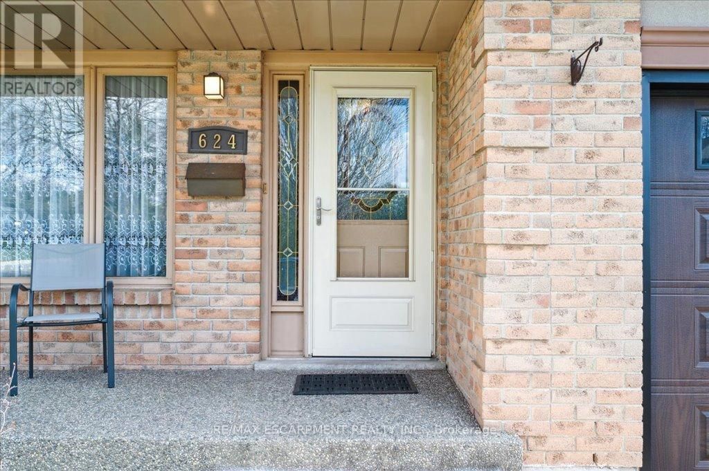 624 EAGLEWOOD DRIVE Image 13