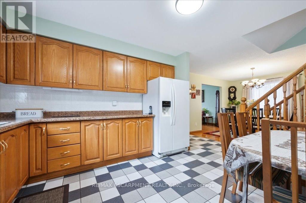 624 EAGLEWOOD DRIVE Image 22